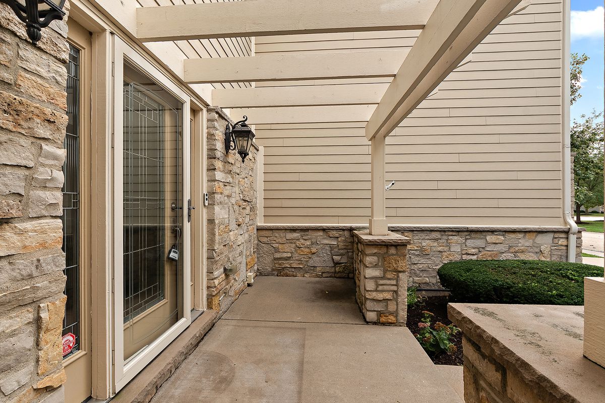 9362 Arrowhead Cir, Frankfort, IL 60423 — photo 4