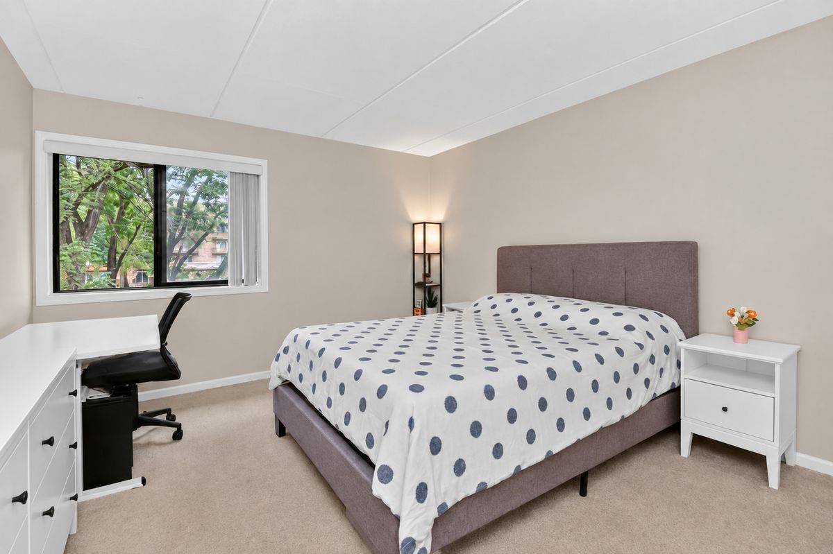 8020 Woodglen Ln #202, Downers Grove, IL 60516 — photo 8