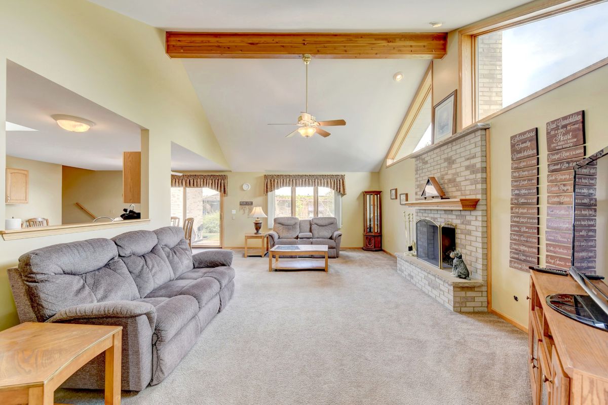8600 Henke Dr, Tinley Park, IL 60487 — photo 7
