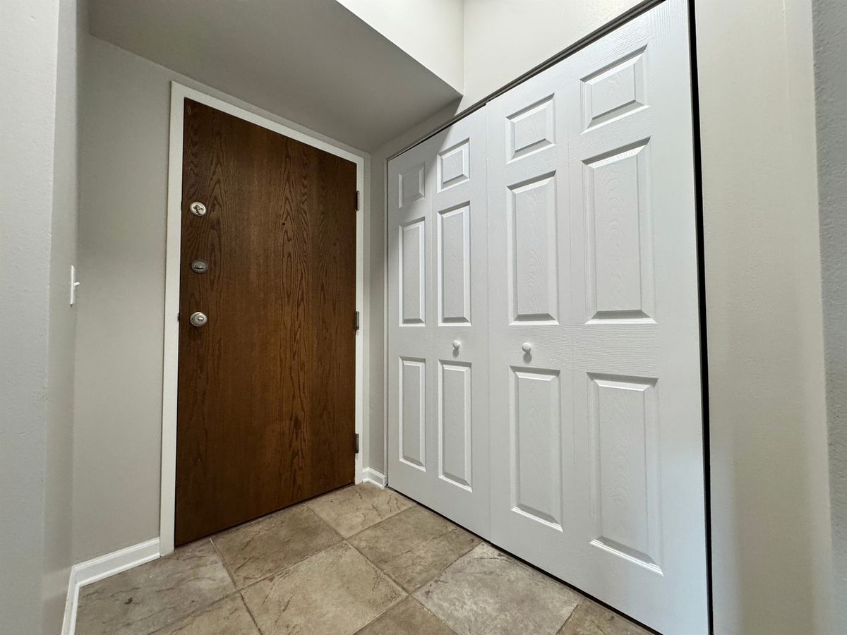 1539 Raymond Dr #204, Naperville, IL 60563 — photo 3