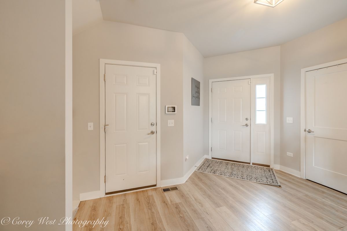 1147 Freedom Rd, Elburn, IL 60119 — photo 4