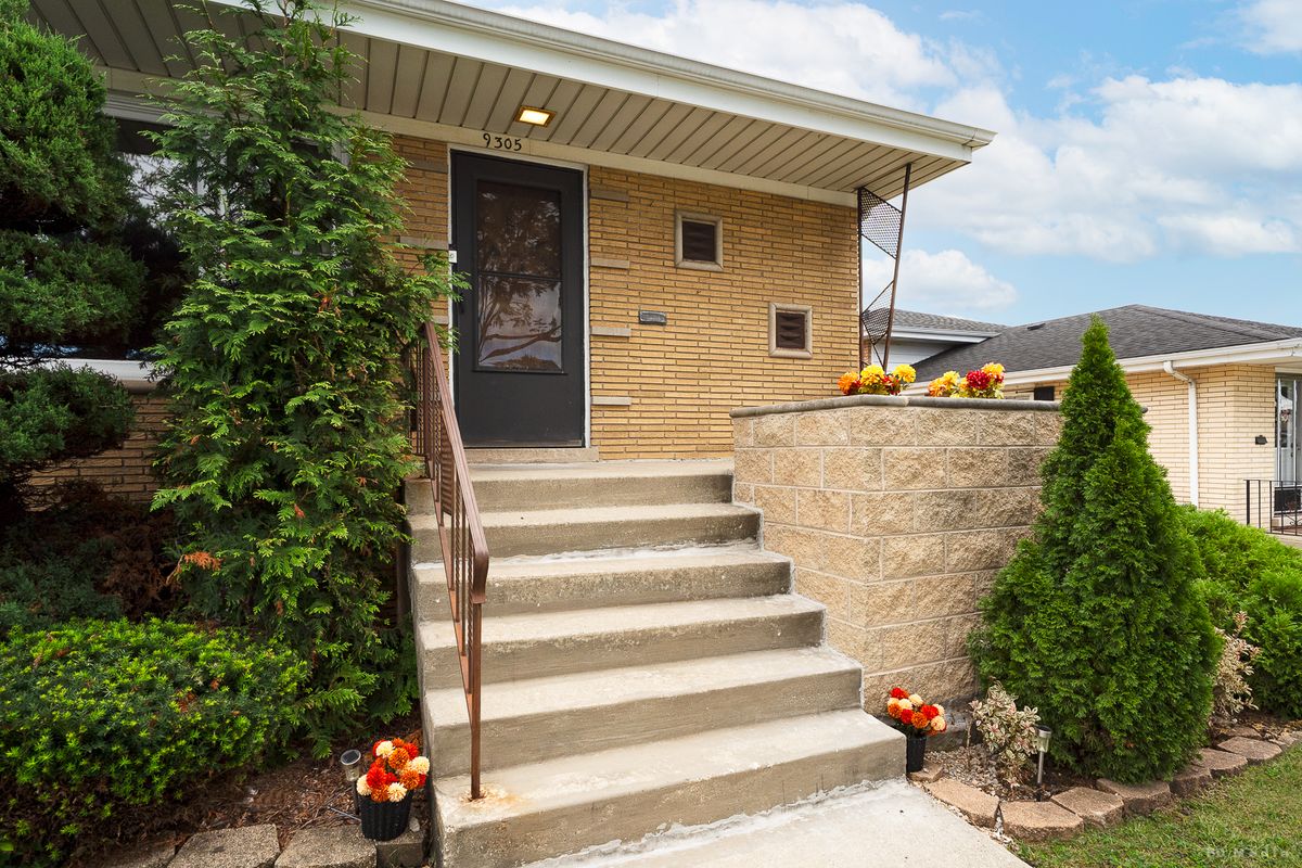 9305 Major Ave, Oak Lawn, IL 60453 — photo 3