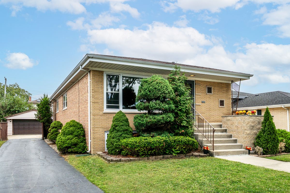 9305 Major Ave, Oak Lawn, IL 60453