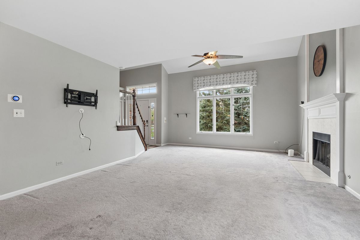 9430 Caledonia Dr, Tinley Park, IL 60487 — photo 5