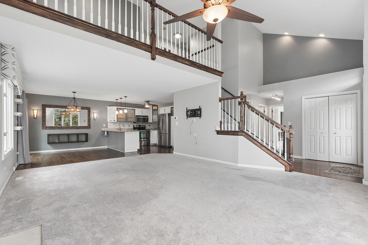 9430 Caledonia Dr, Tinley Park, IL 60487 — photo 4