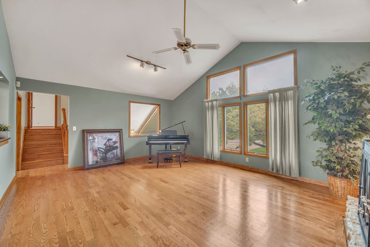 7n140 Nancy Ln, St. Charles, IL 60175 — photo 6