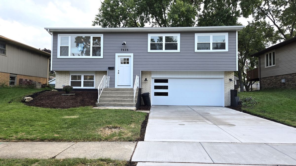7535 162nd St, Tinley Park, IL 60477 — photo 2