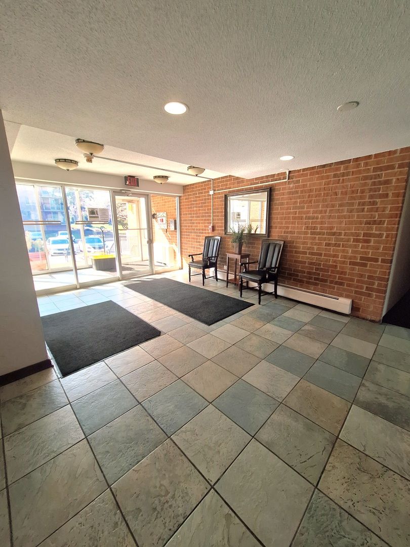 2211 S Stewart Ave #4A, Lombard, IL 60148 — photo 3