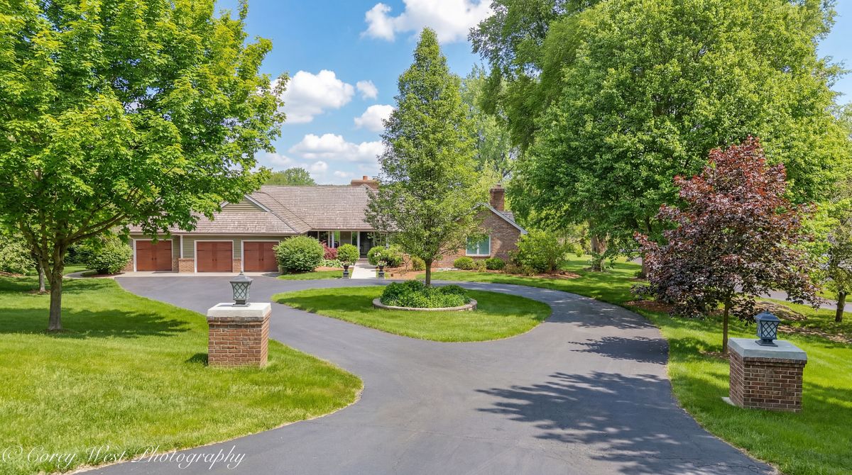39w944 Deer Run Dr, St. Charles, IL 60175 — photo 3