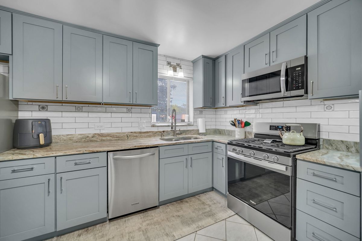6040 Lake Bluff Dr #202, Tinley Park, IL 60477 — photo 7