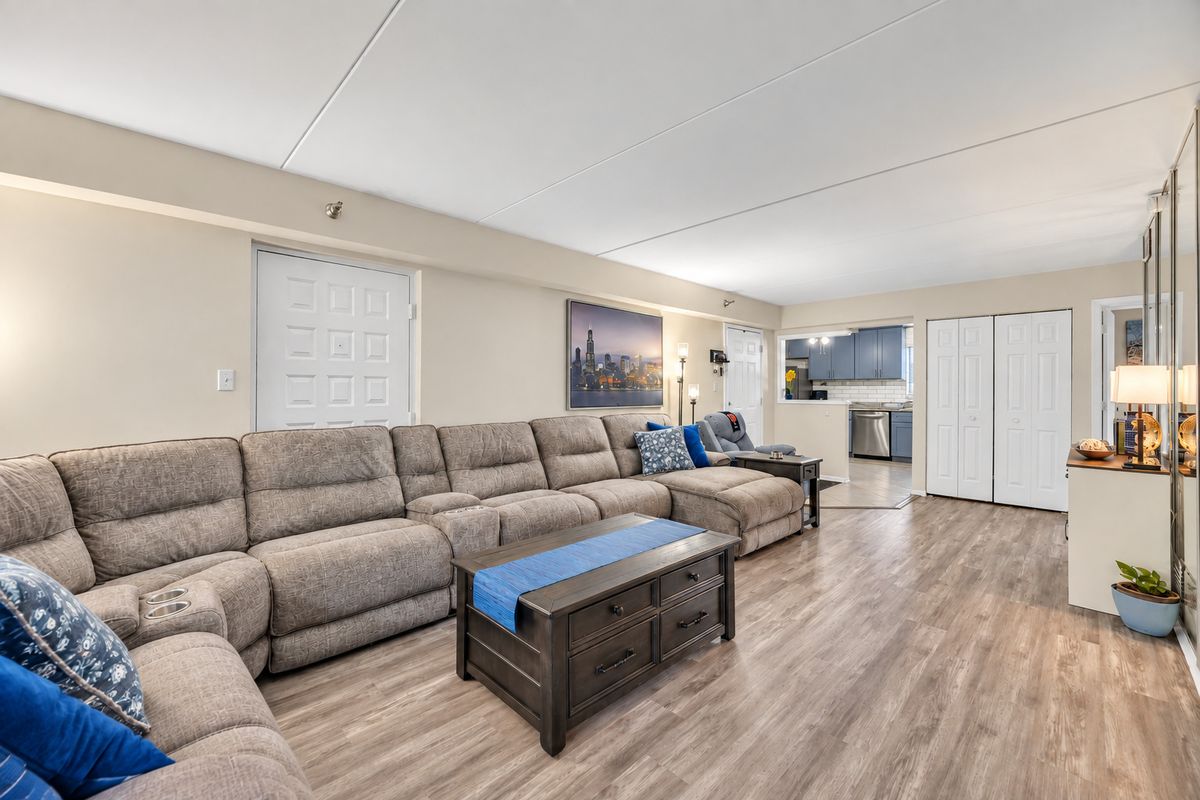 6040 Lake Bluff Dr #202, Tinley Park, IL 60477 — photo 4