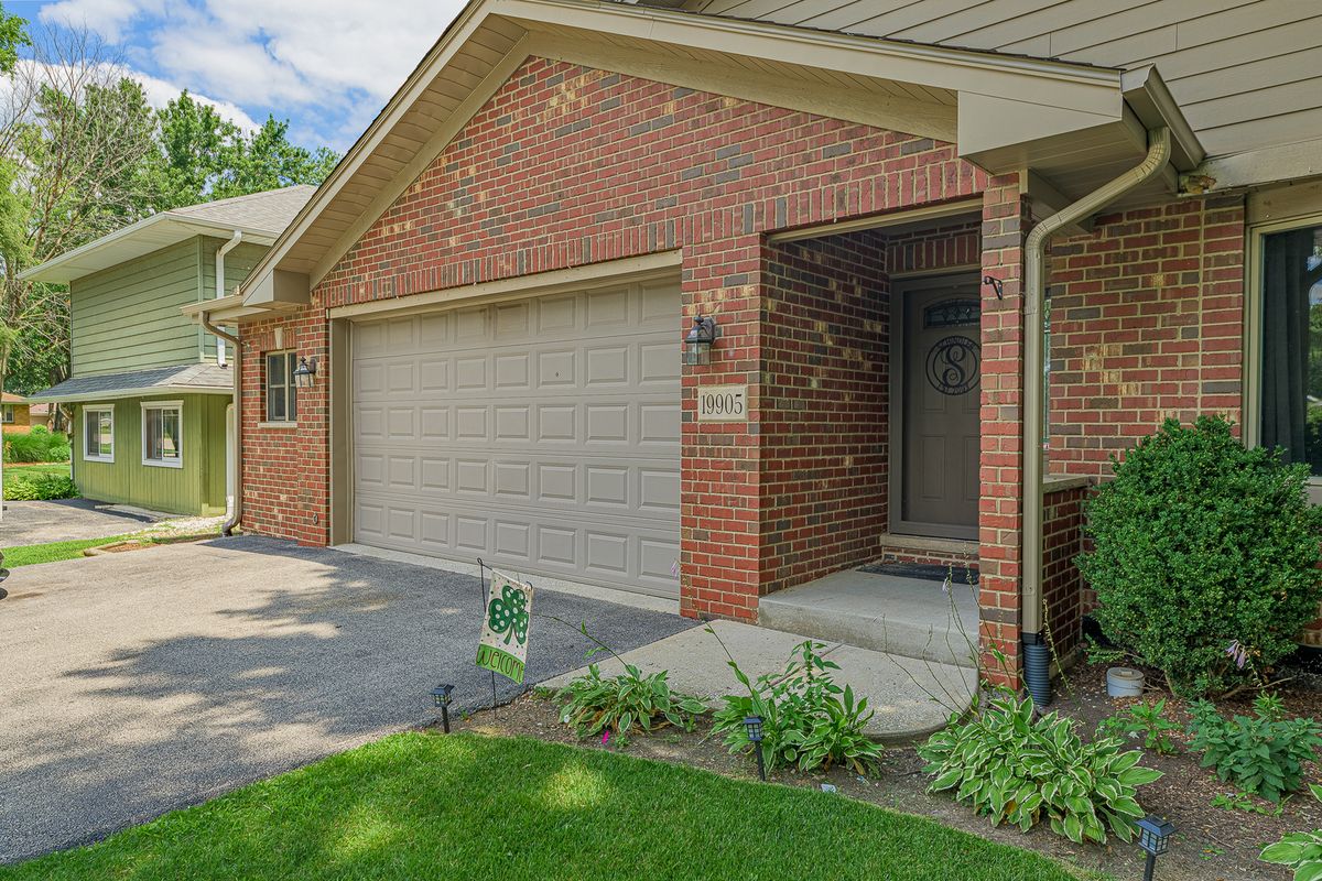 19905 Center St, Mokena, IL 60448 — photo 2