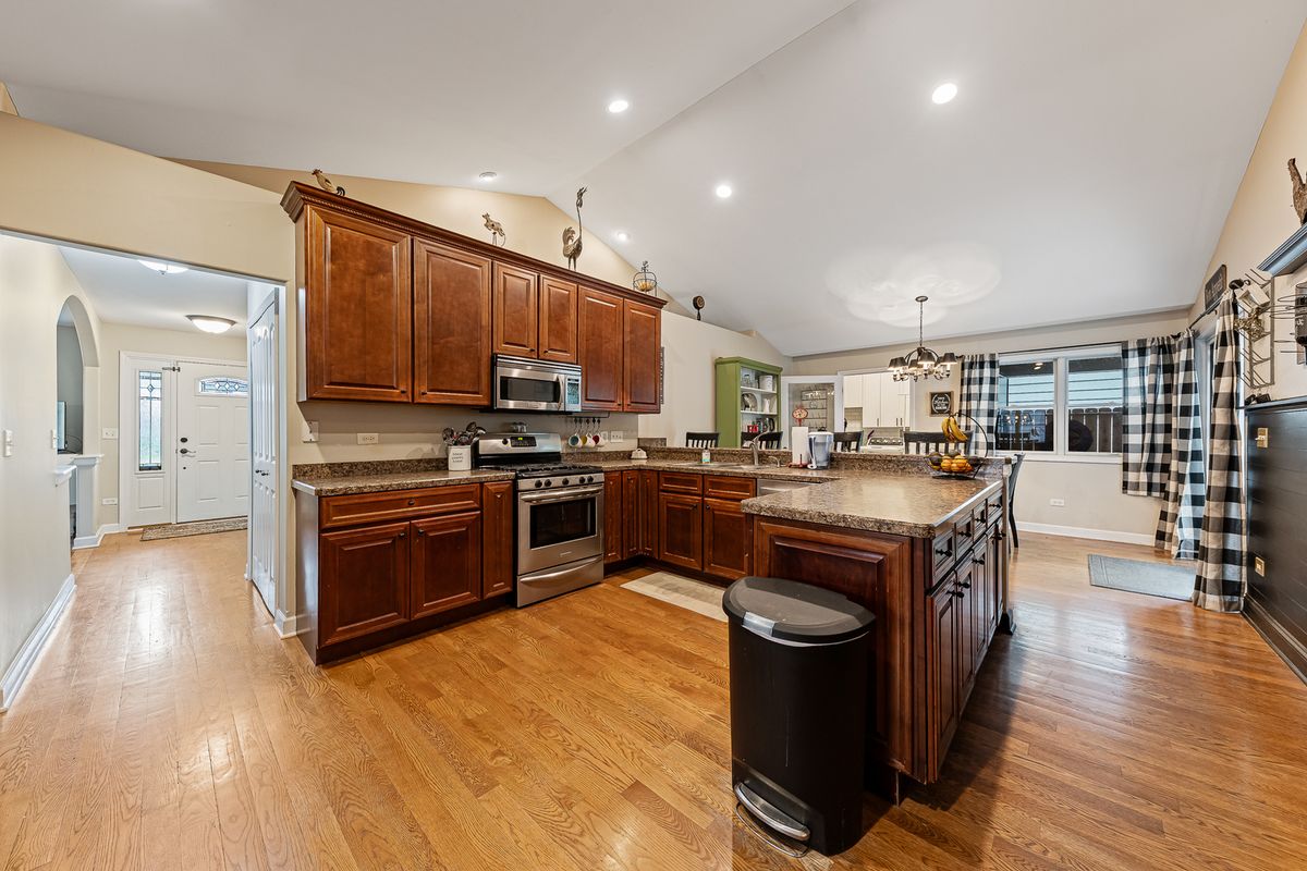 19905 Center St, Mokena, IL 60448 — photo 3
