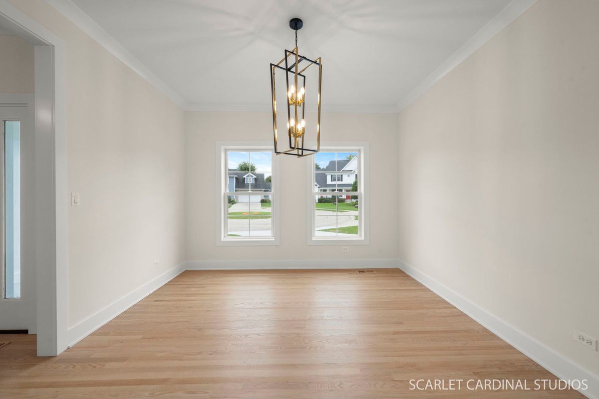 835 Avon Ct, Glen Ellyn, IL 60137 — photo 8