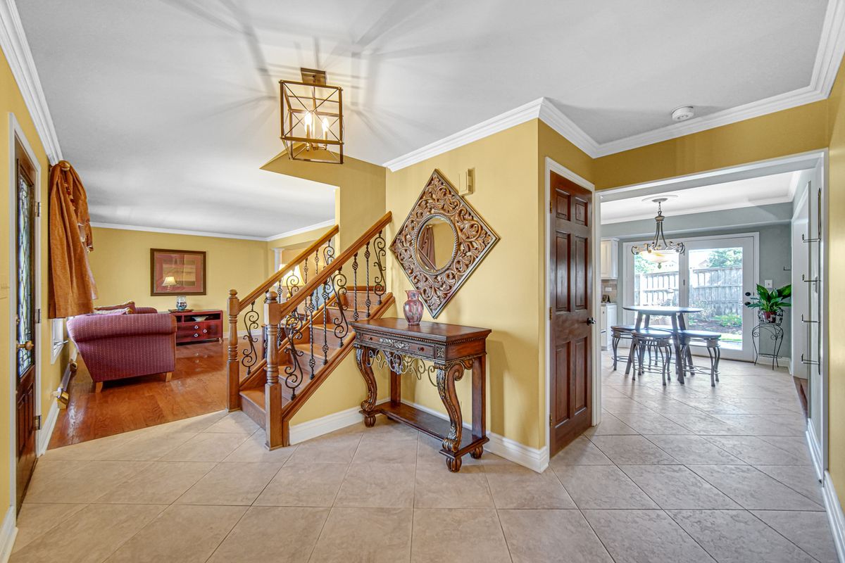 10700 Churchill Dr, Orland Park, IL 60467 — photo 3