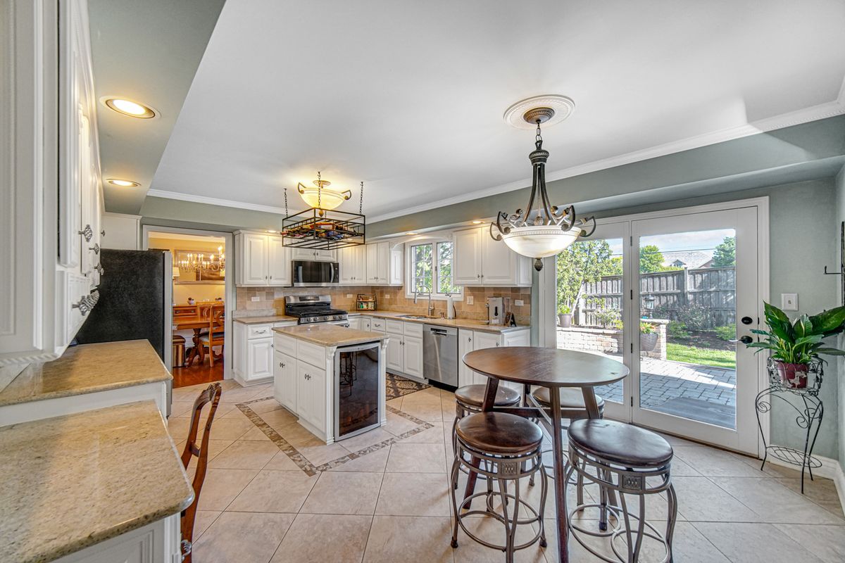 10700 Churchill Dr, Orland Park, IL 60467 — photo 8