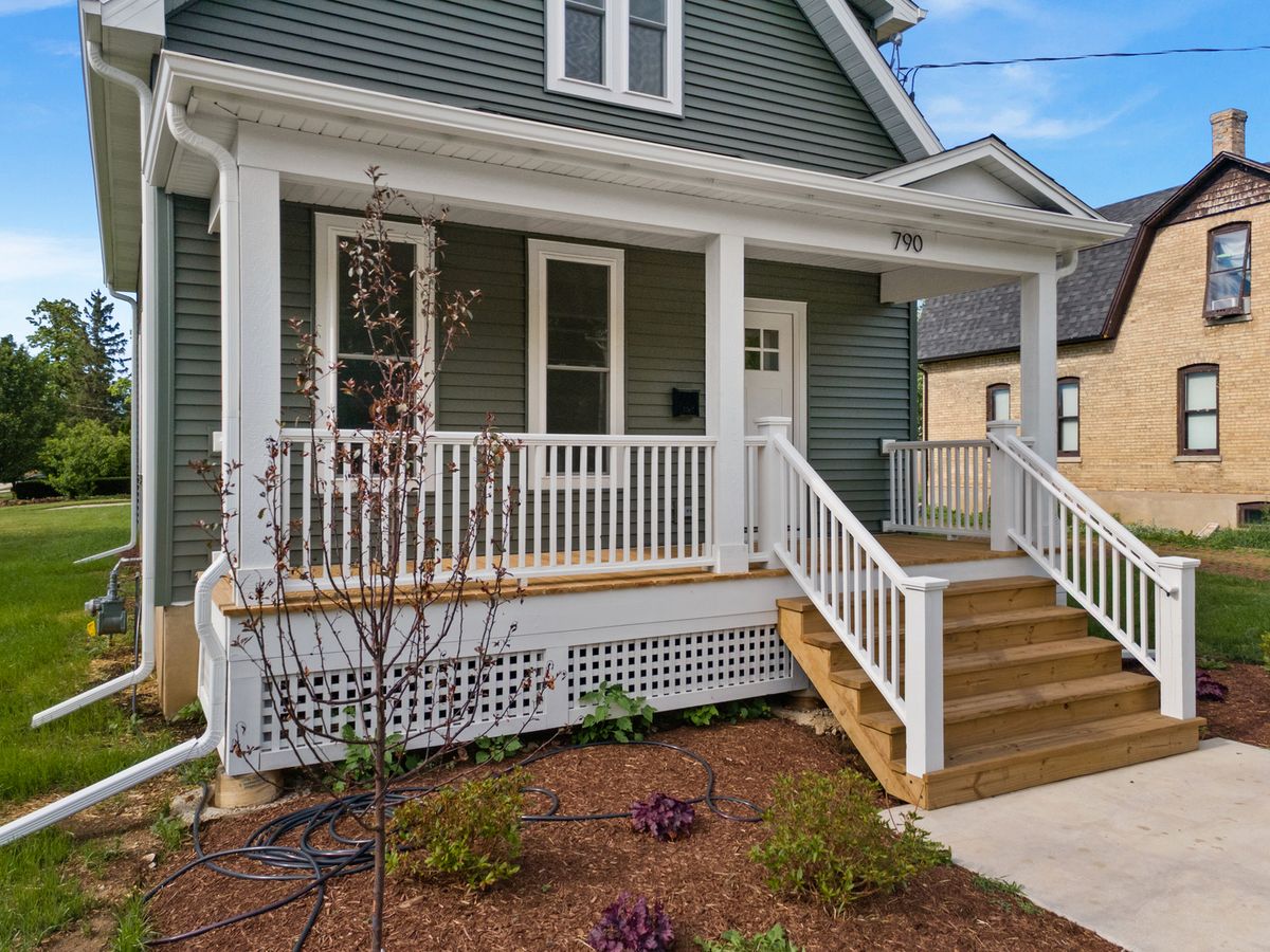 790 Wing St, Elgin, IL 60123 — photo 4