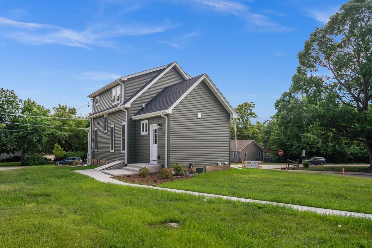 790 Wing St, Elgin, IL 60123 — photo 5