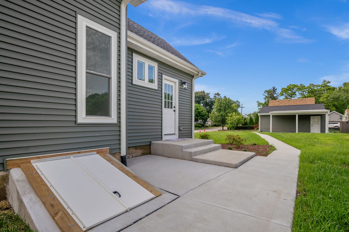 790 Wing St, Elgin, IL 60123 — photo 6