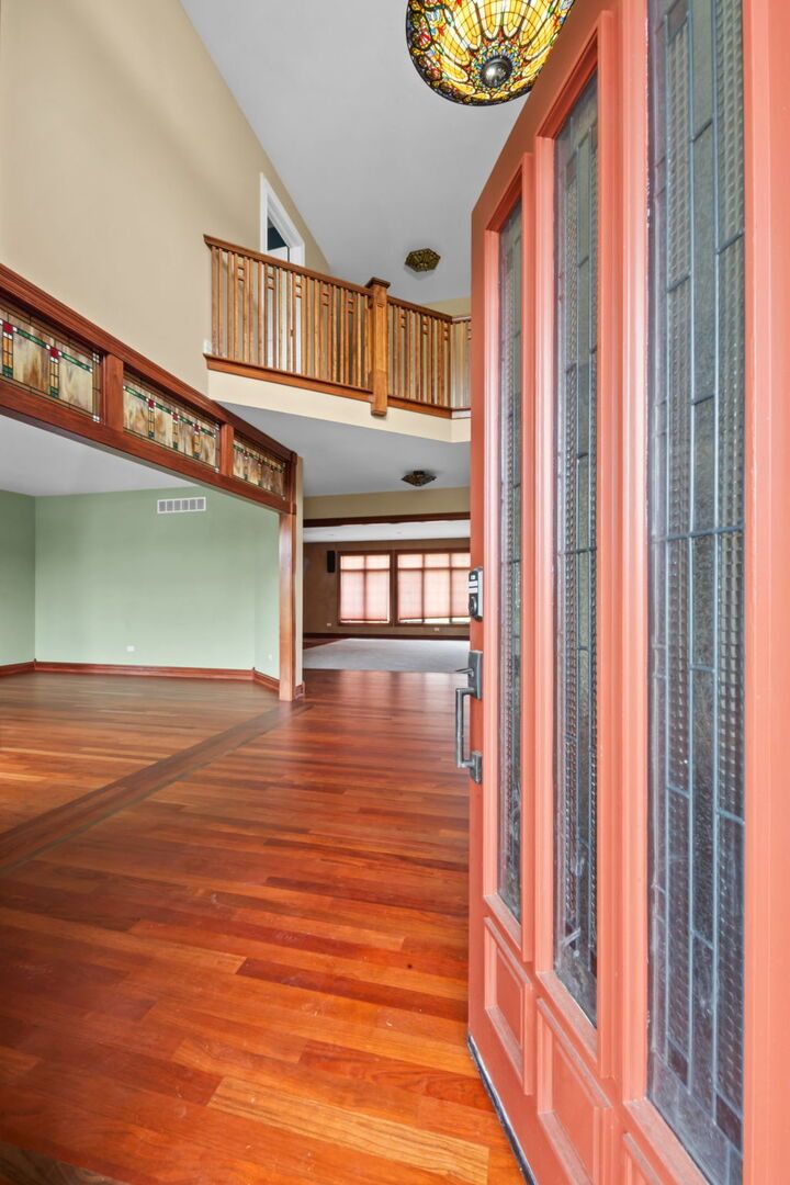 11n720 Muirhead Rd, Elgin, IL 60124 — photo 2