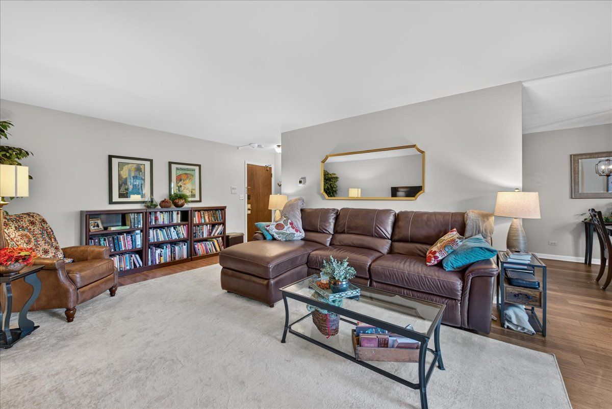 460 Raintree Ct #1H, Glen Ellyn, IL 60137 — photo 4