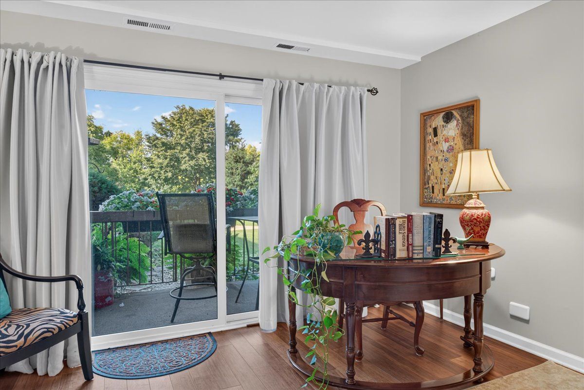 460 Raintree Ct #1H, Glen Ellyn, IL 60137 — photo 3