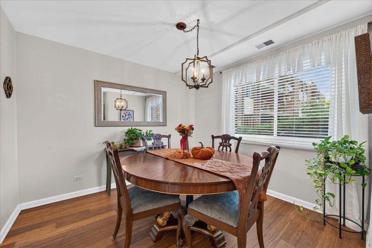 460 Raintree Ct #1H, Glen Ellyn, IL 60137 — photo 6