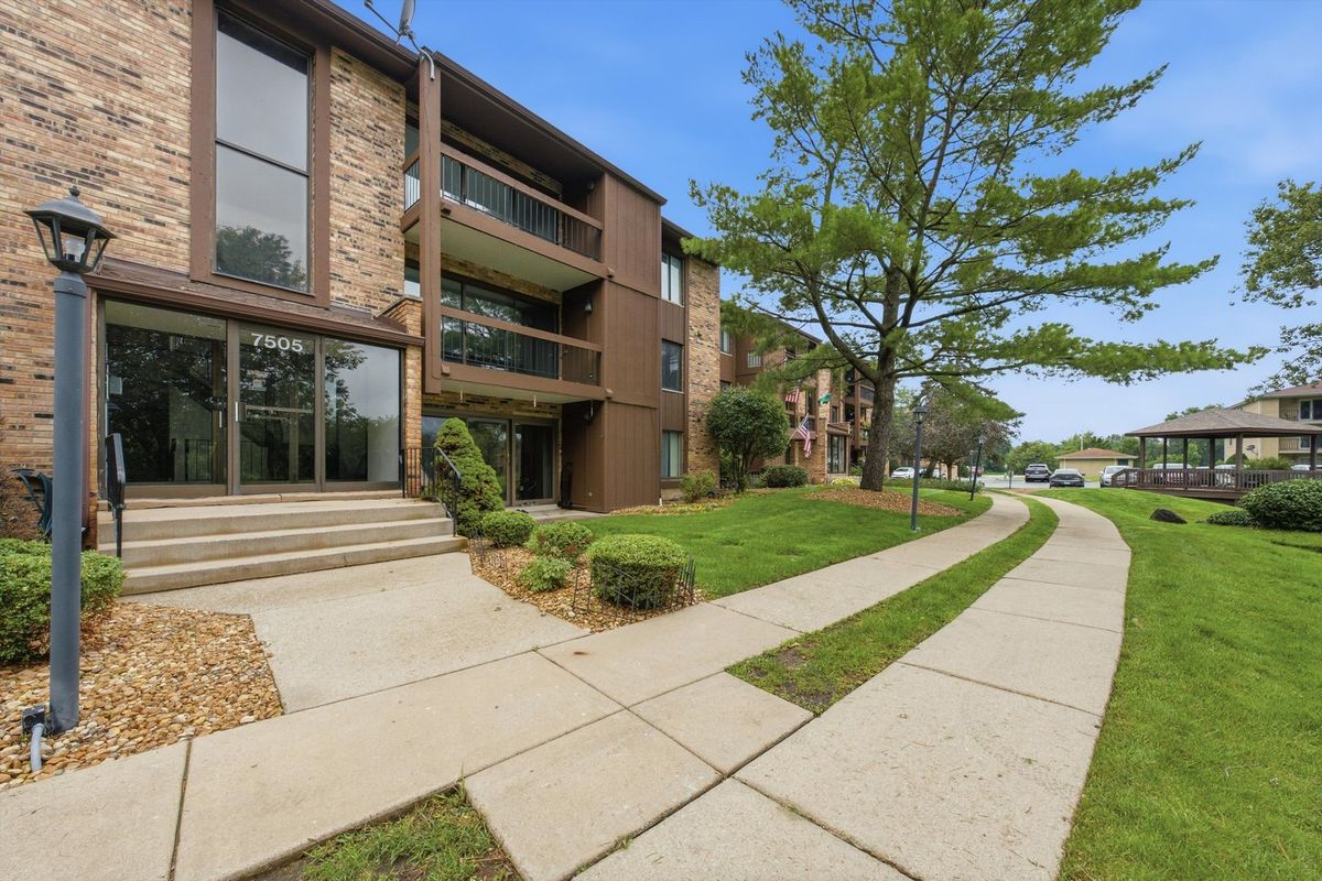 7505 175th St #124, Tinley Park, IL 60477 — photo 6