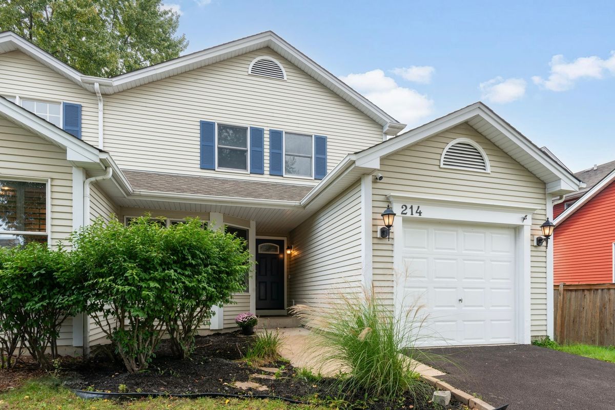 214 S Harrison St, Geneva, IL 60134