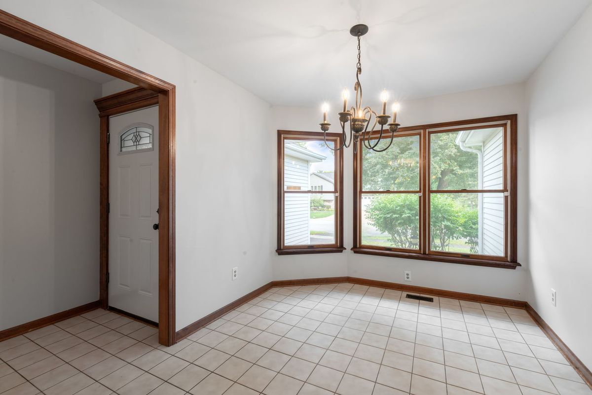 214 S Harrison St, Geneva, IL 60134 — photo 4