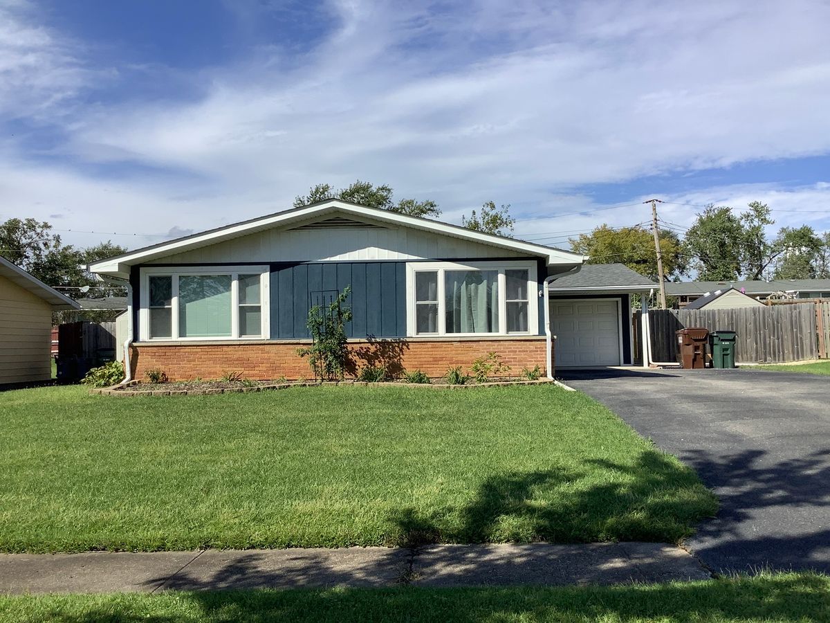 9430 Elm Ave, Mokena, IL 60448