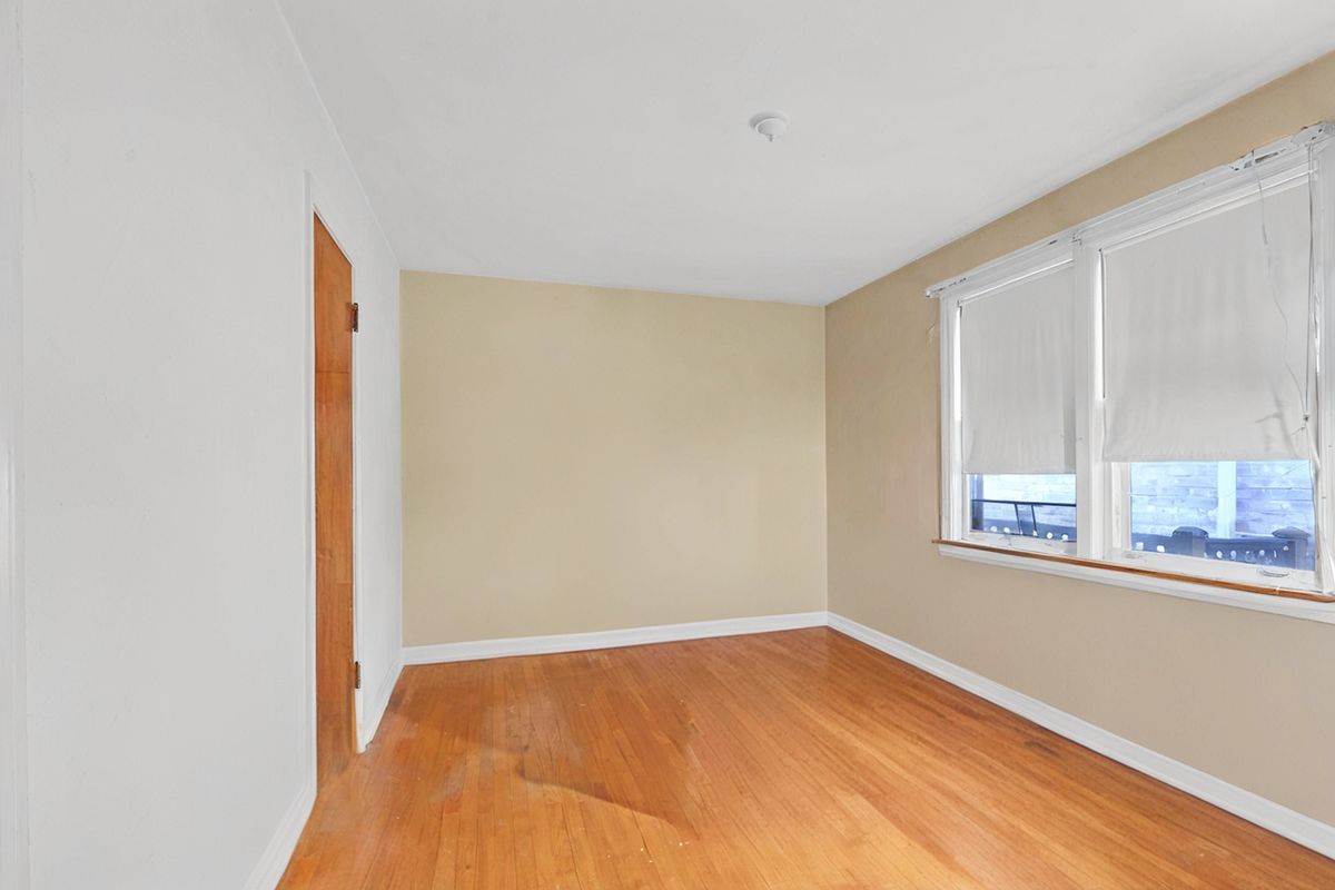 5219 N Marmora Ave, Chicago, IL 60630 — photo 8