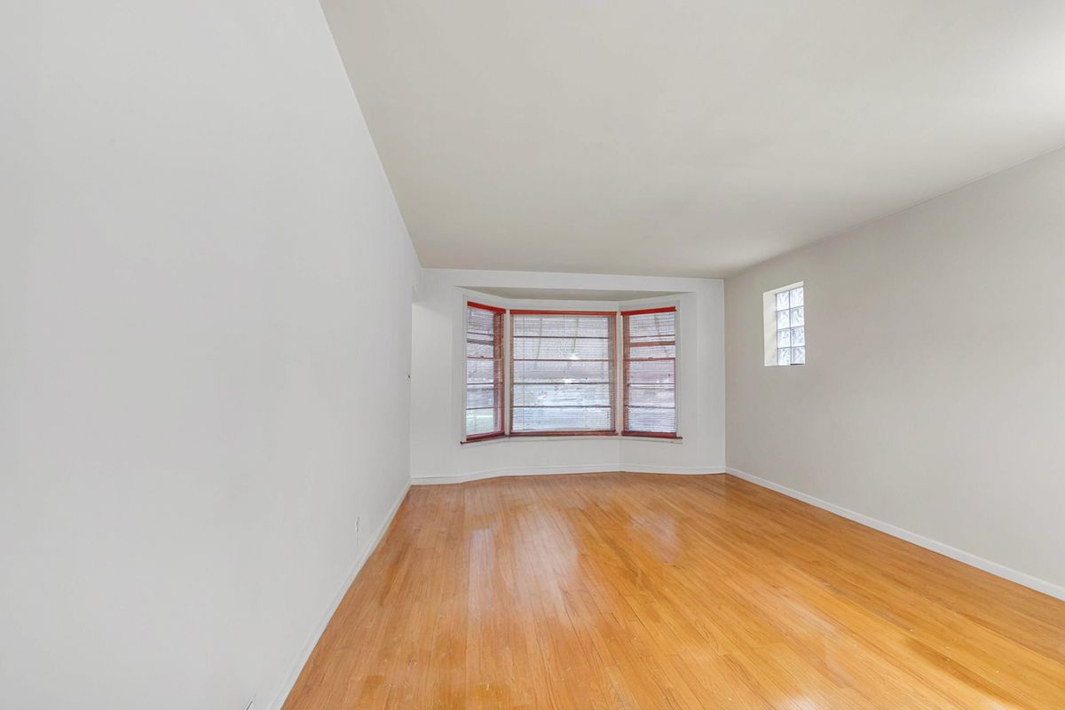 5219 N Marmora Ave, Chicago, IL 60630 — photo 5