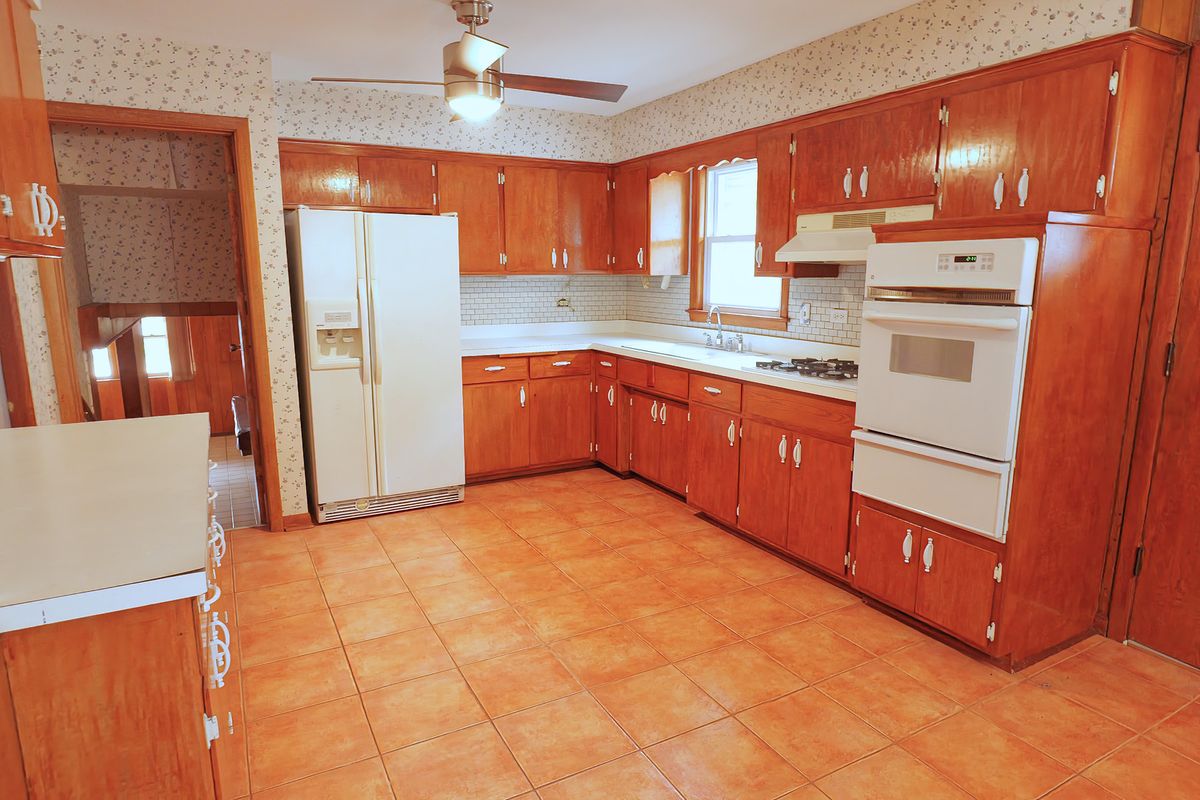 9734 Tulley Ave, Oak Lawn, IL 60453 — photo 3