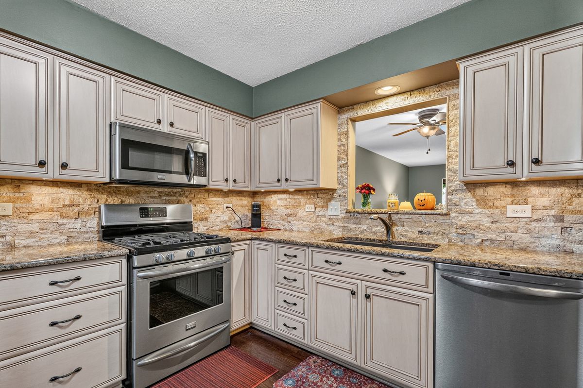 818 Shagbark Rd #0, New Lenox, IL 60451 — photo 2