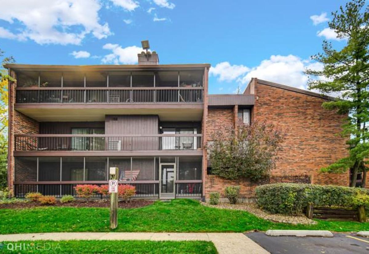 5515 Cromwell Ln #G4, Oak Forest, IL 60452