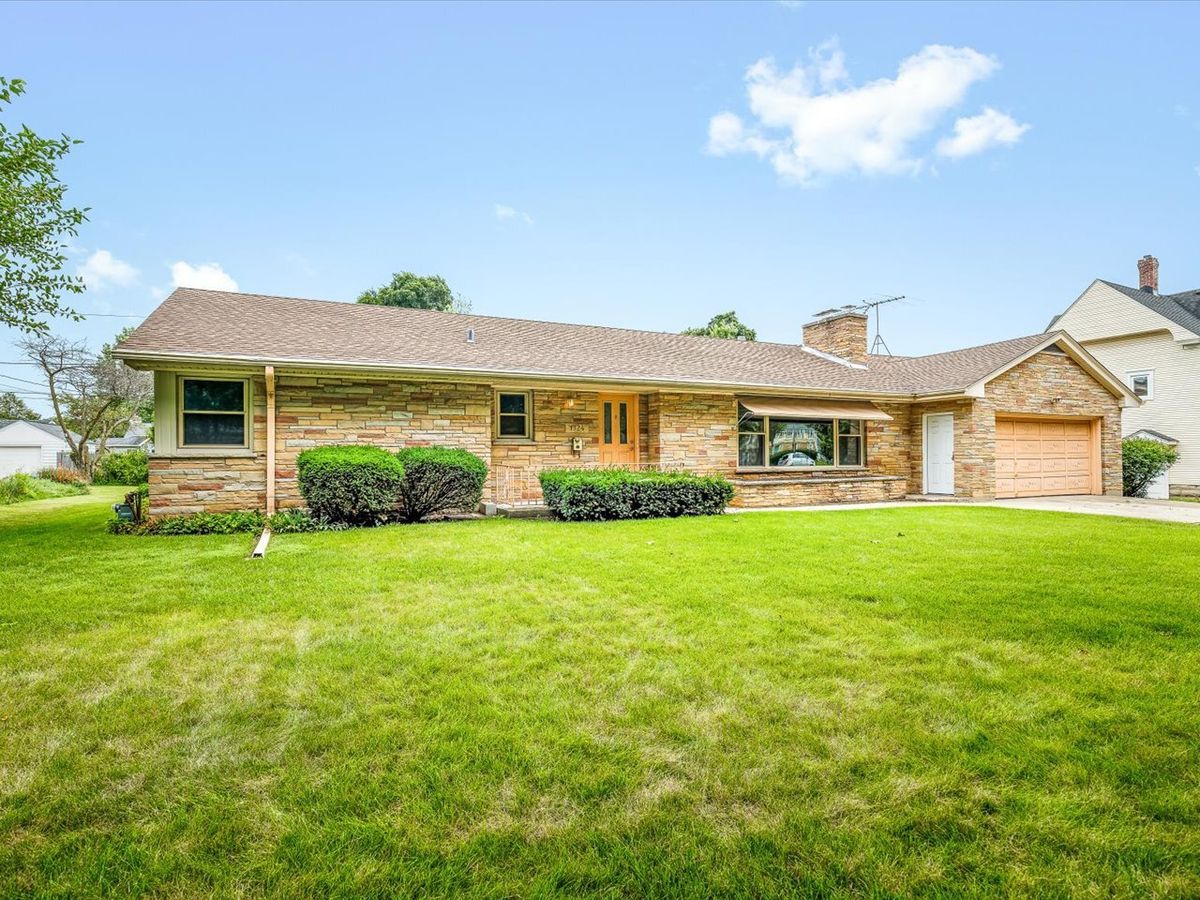 1324 S 3rd St, St. Charles, IL 60174 — photo 3