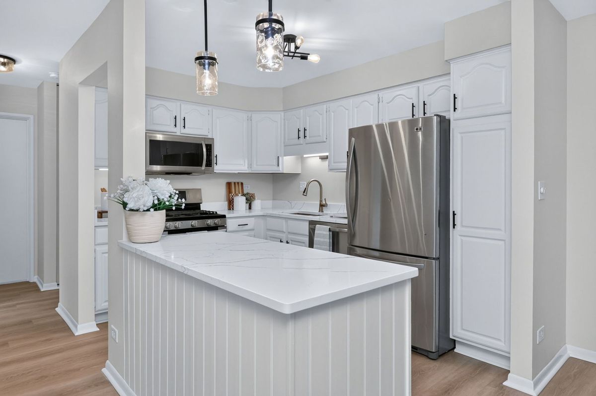 7353 Blackburn Ave #K106, Downers Grove, IL 60516 — photo 3