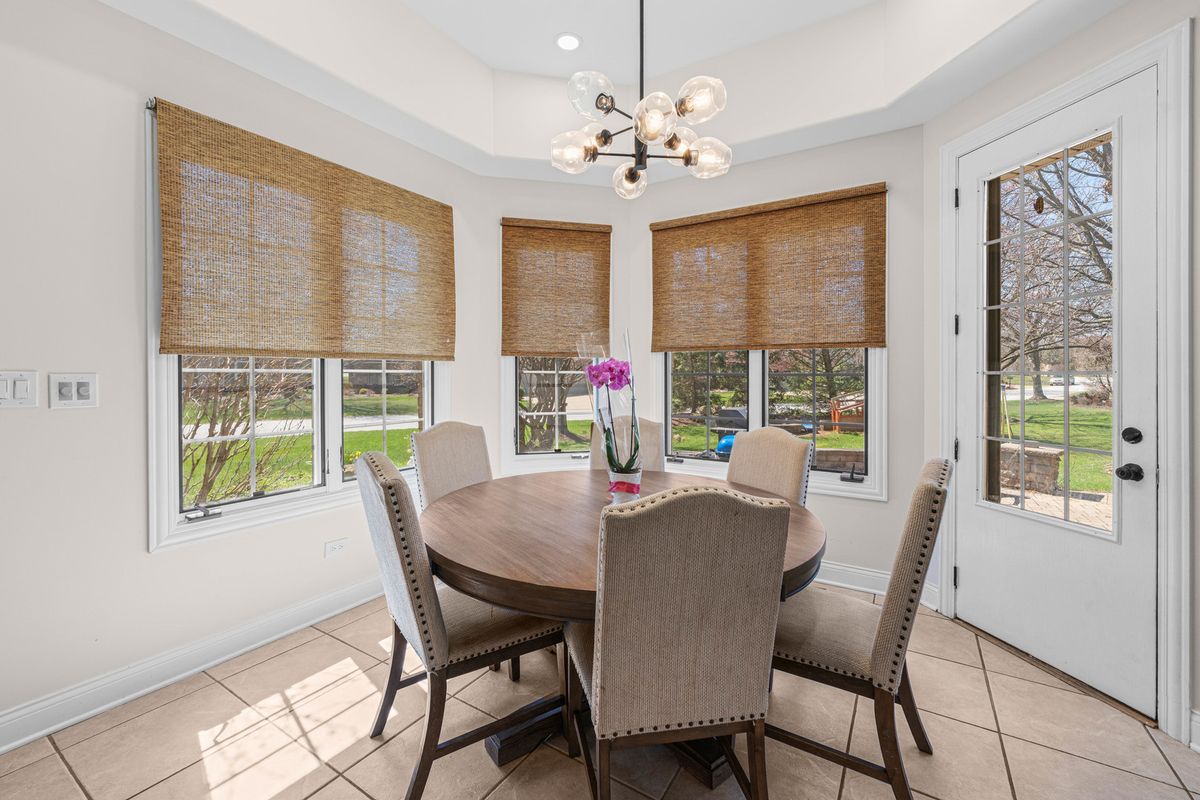 208 Sawgrass Dr, Palos Heights, IL 60463 — photo 8