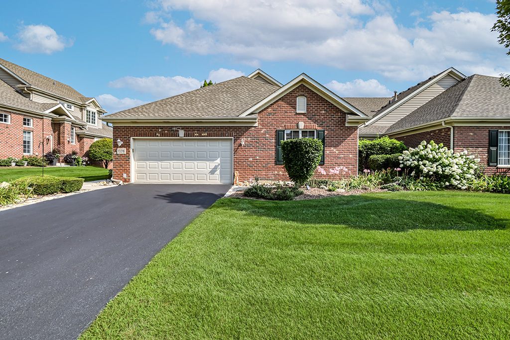 13216 Greenleaf Trl, Palos Heights, IL 60463 — photo 2