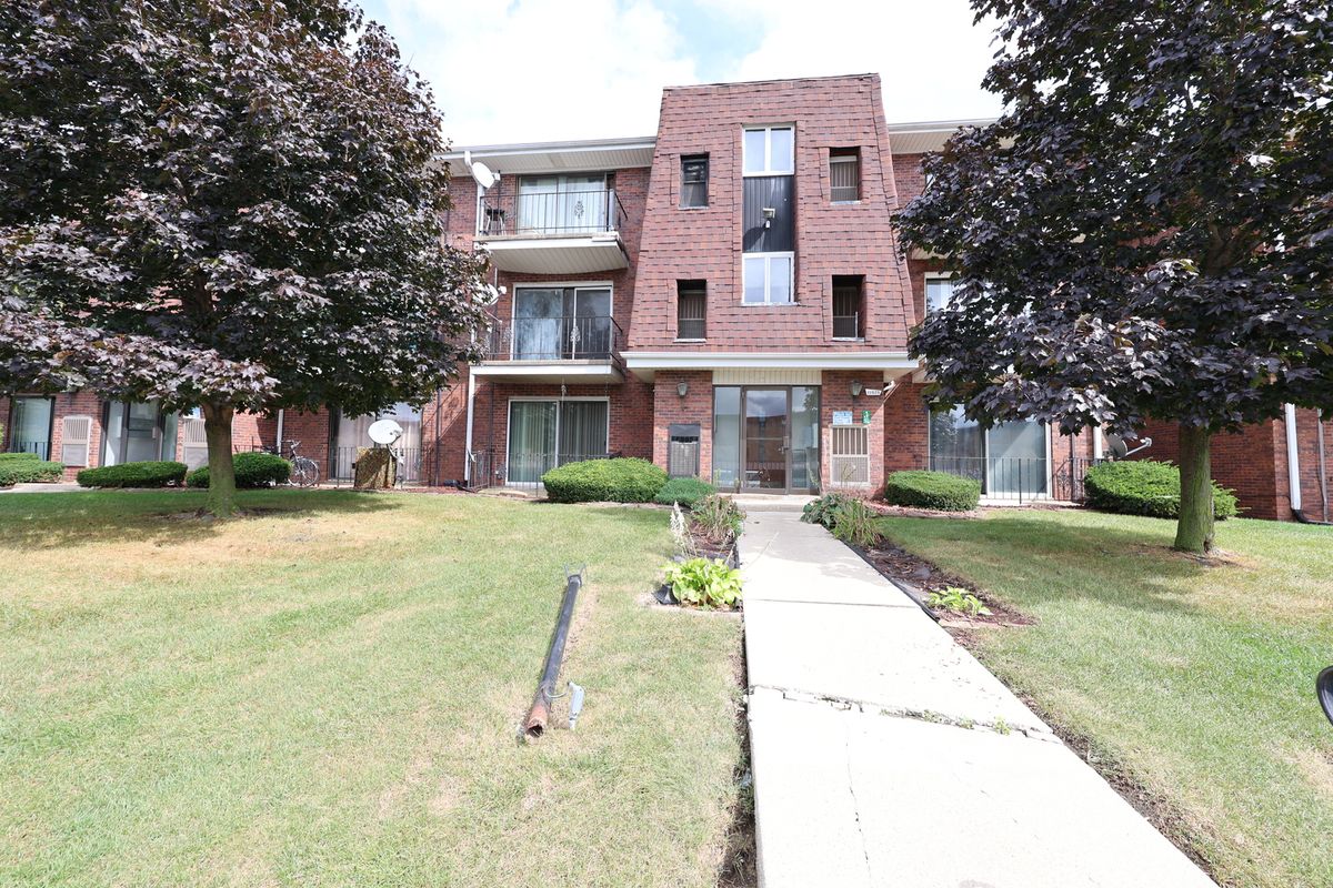 11929 S Lawndale Ave #3C4, Alsip, IL 60803