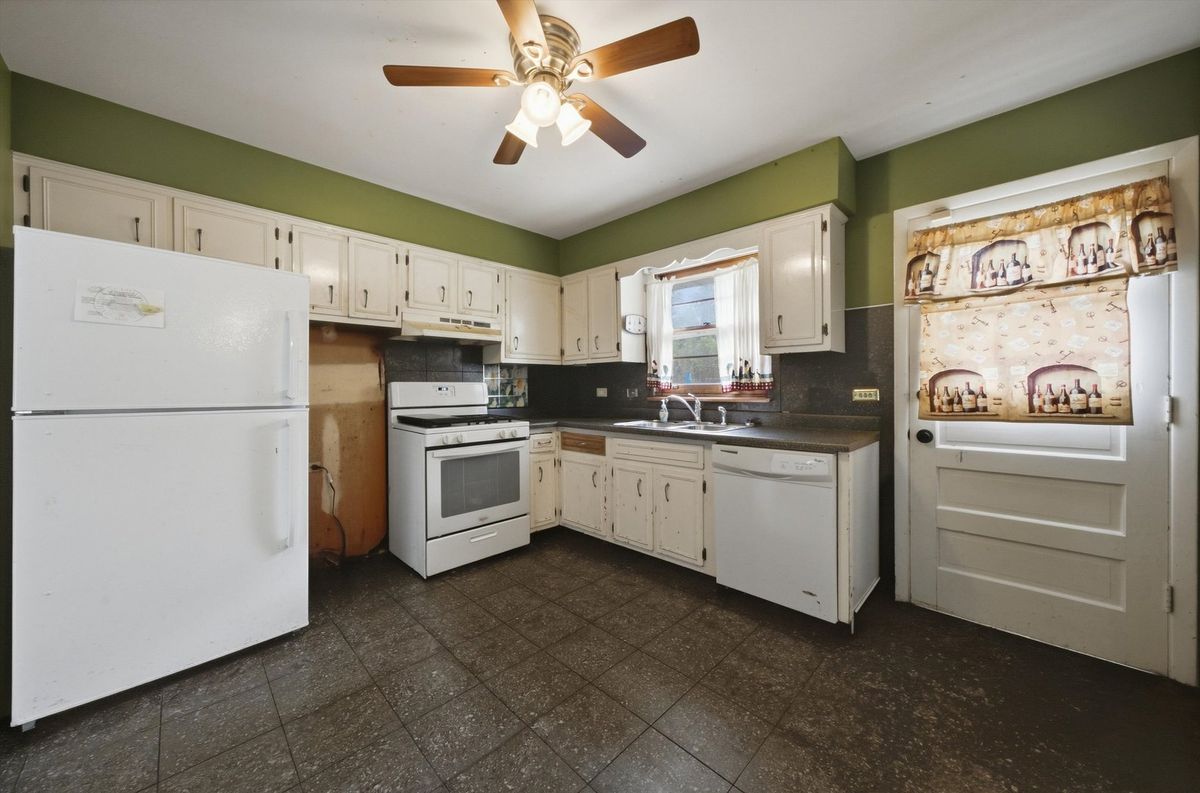 217 E Central Ave, Lombard, IL 60148 — photo 7
