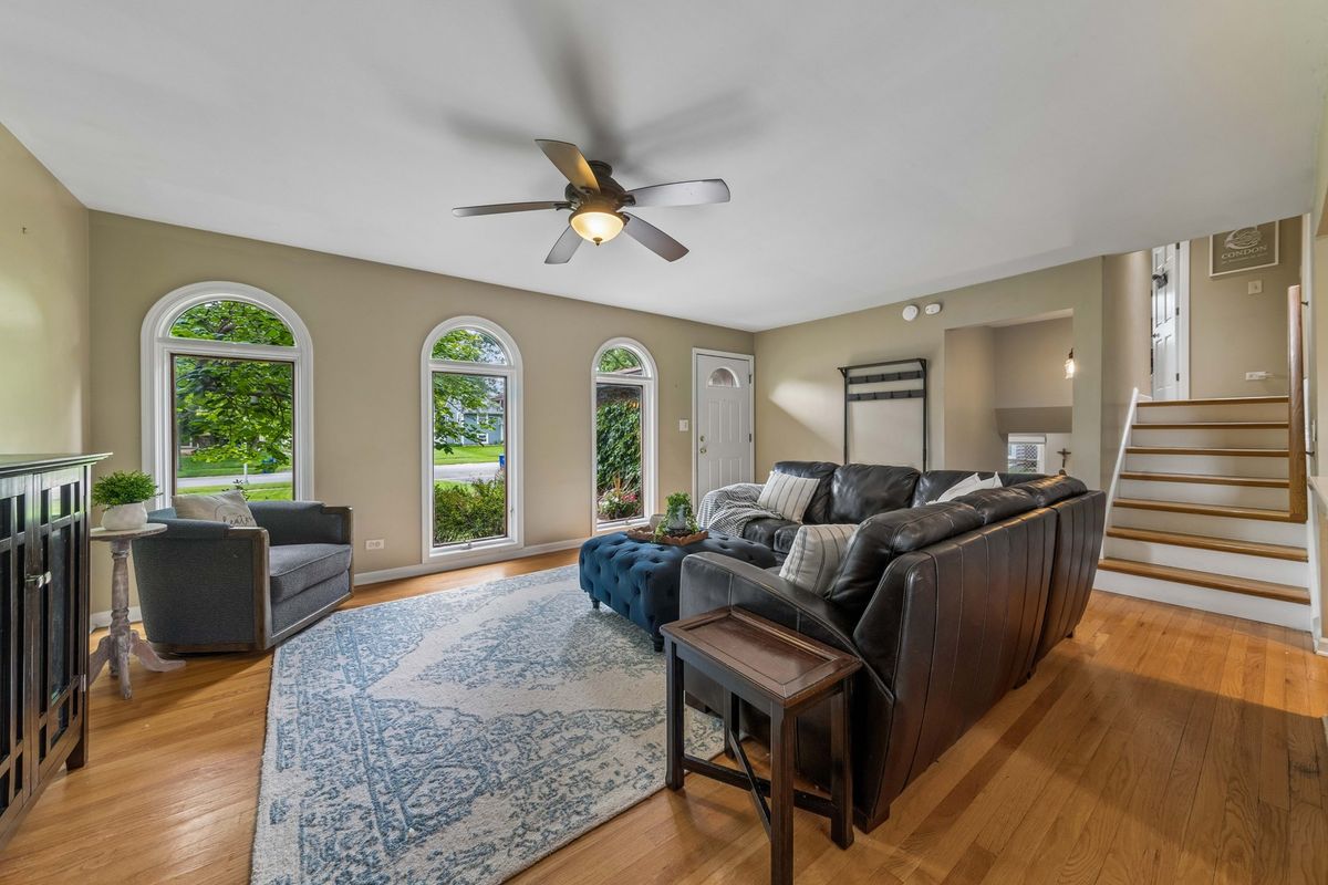 1501 E Elm St, Wheaton, IL 60189 — photo 3