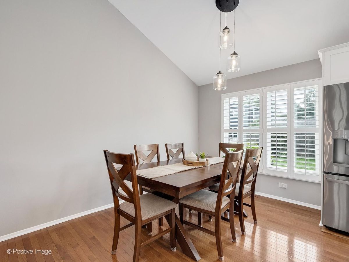 1061 Valley View Dr, Downers Grove, IL 60516 — photo 6