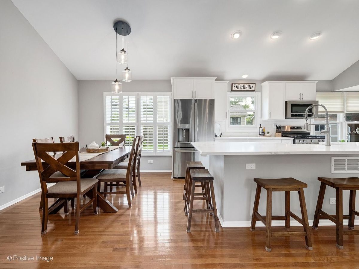 1061 Valley View Dr, Downers Grove, IL 60516 — photo 7
