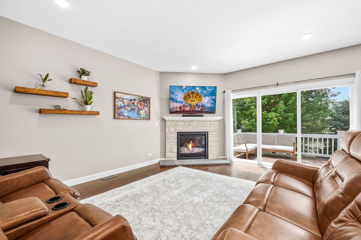 638 Riverbank Dr, Geneva, IL 60134 — photo 4
