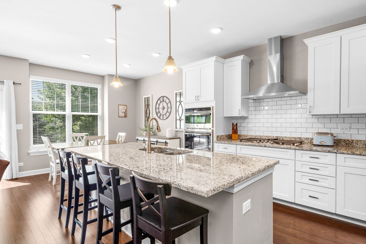 638 Riverbank Dr, Geneva, IL 60134 — photo 5