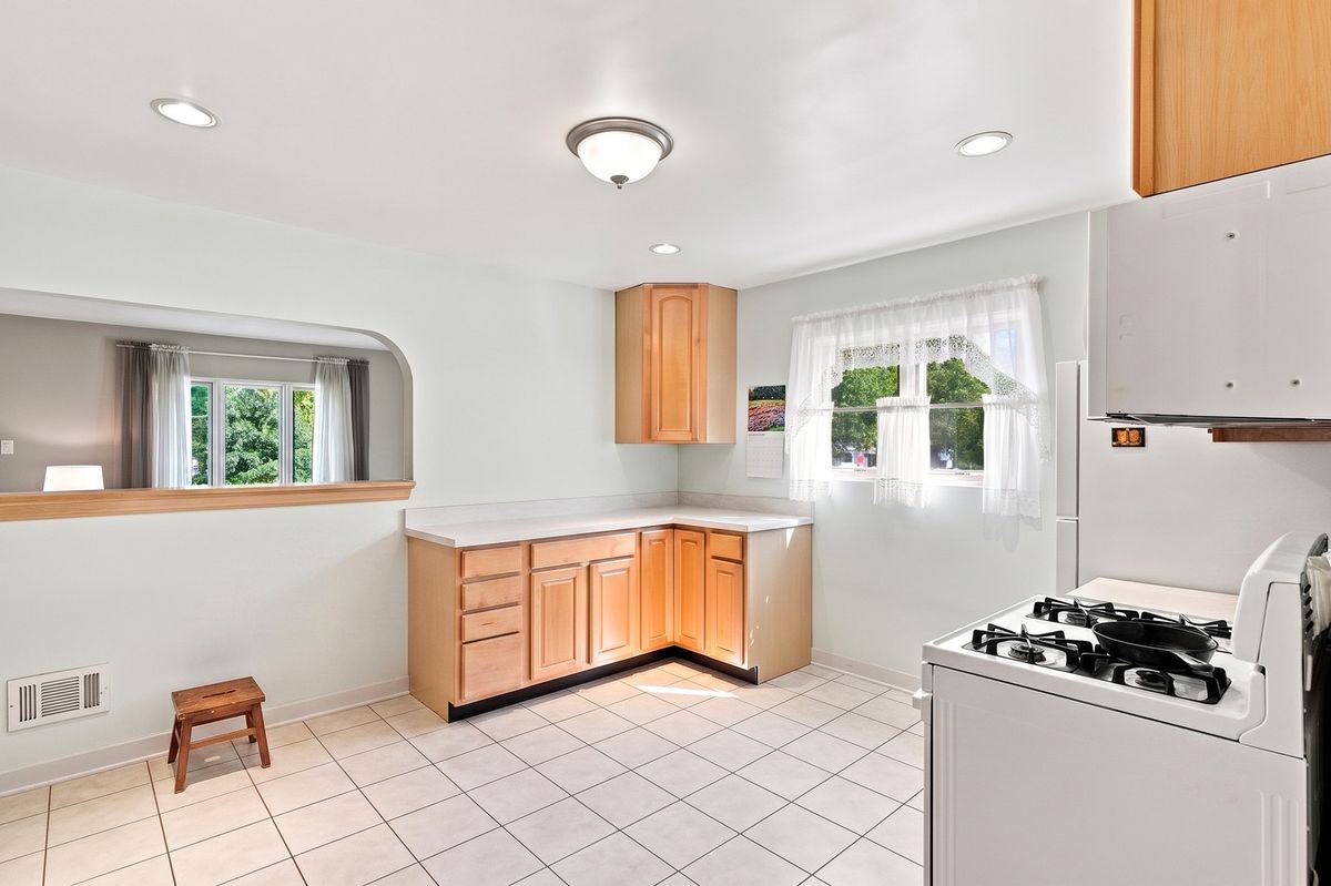 792 N Kenilworth Ave, Elmhurst, IL 60126 — photo 7