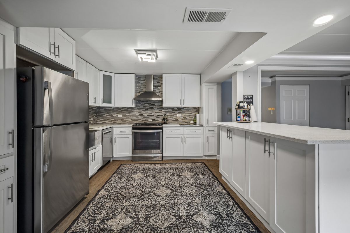 10360 Parkside Ave #2B, Oak Lawn, IL 60453 — photo 8