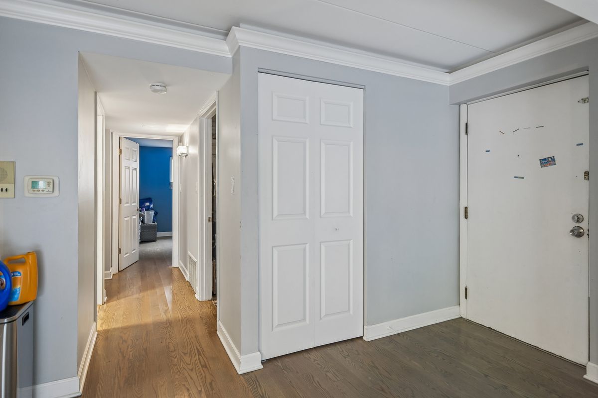 10360 Parkside Ave #2B, Oak Lawn, IL 60453 — photo 4